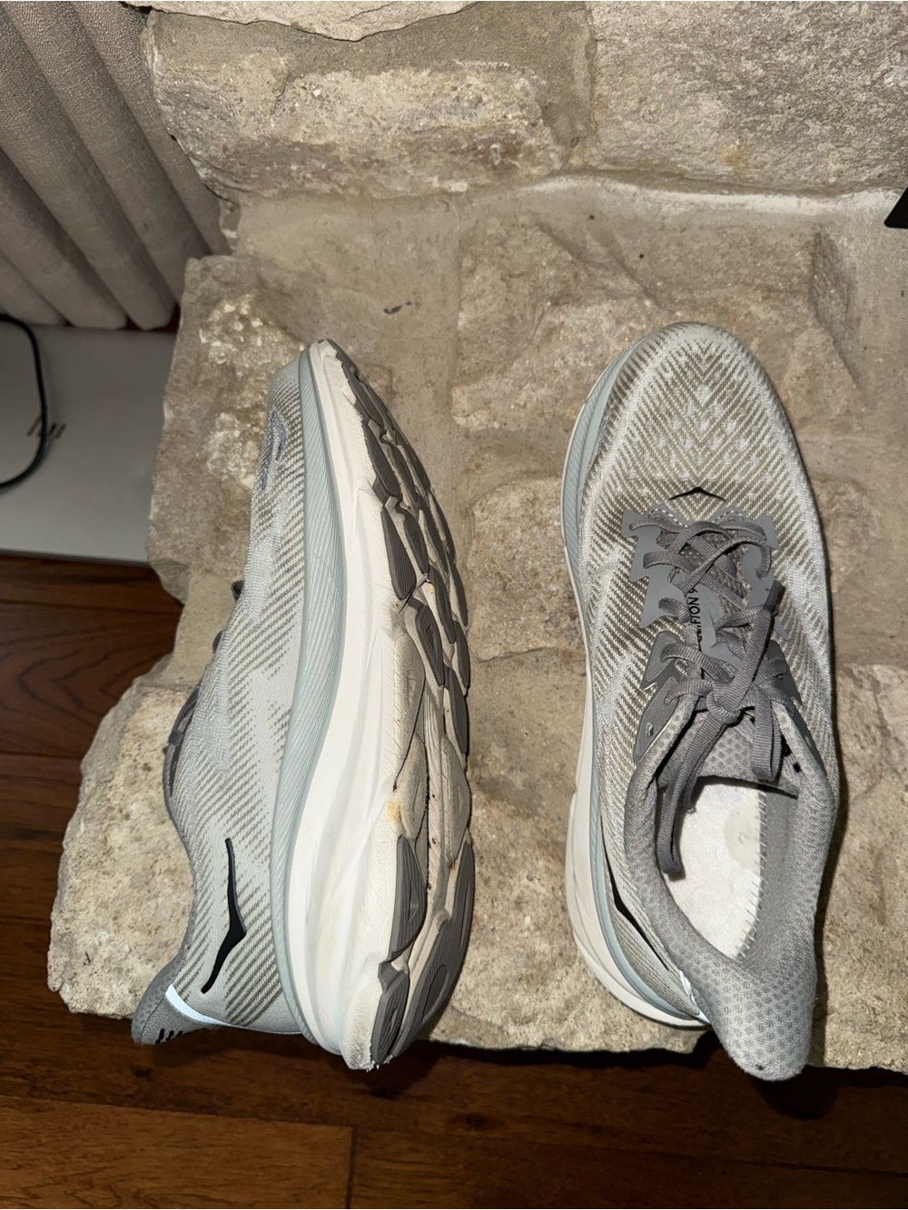 HOKA Clifton 9 running Athletic Sneaker - Picture 3 of 6